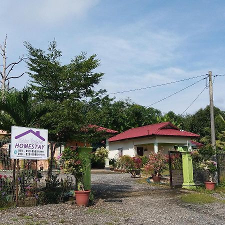 Dhia Irdina Homestay Paya Rewak Zewnętrze zdjęcie