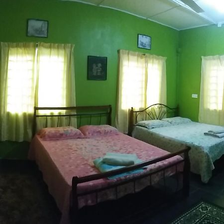 Dhia Irdina Homestay Paya Rewak Zewnętrze zdjęcie