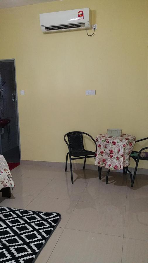 Dhia Irdina Homestay Paya Rewak Zewnętrze zdjęcie